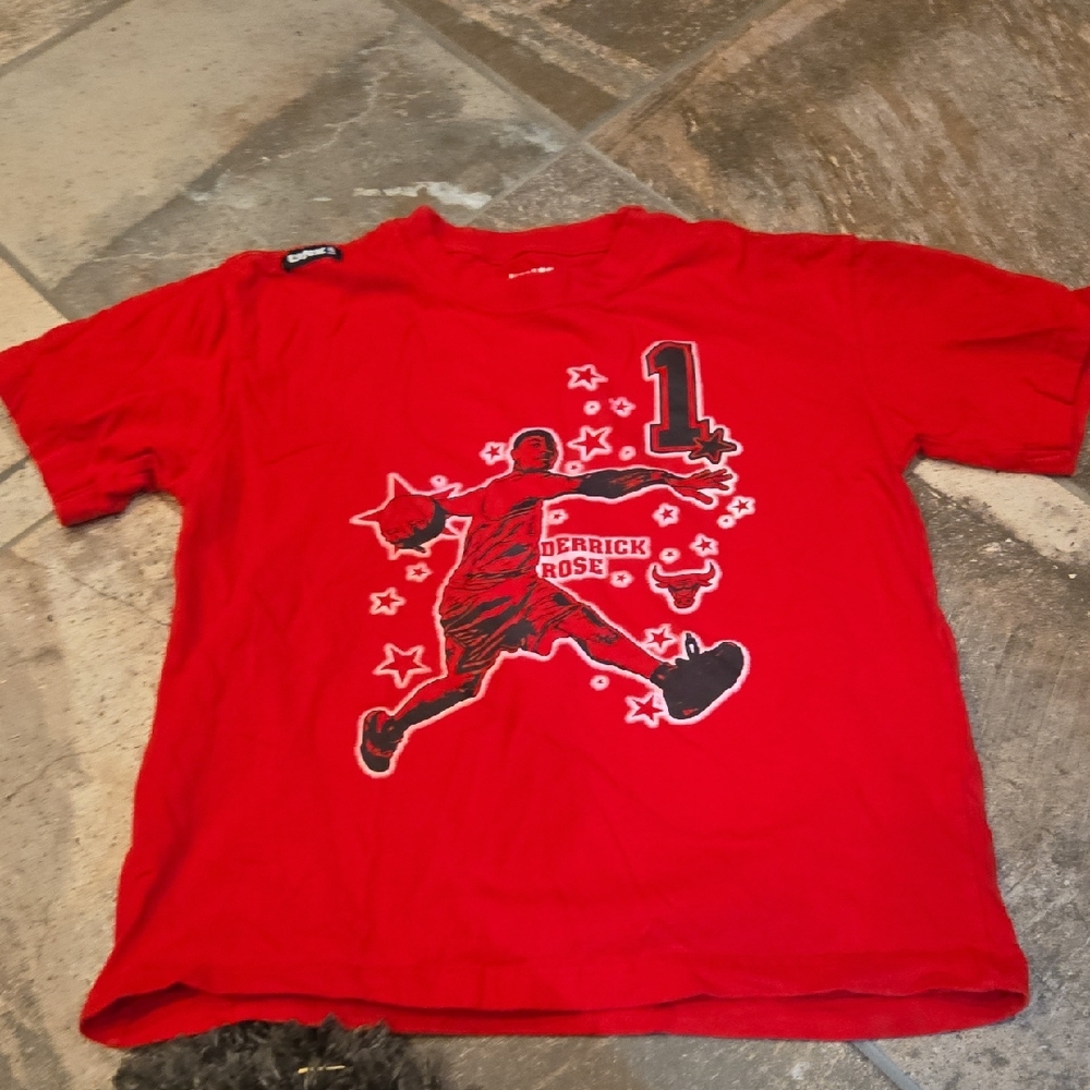 NBA Red Derrick Rose Graphic Short Sleeve Tee
